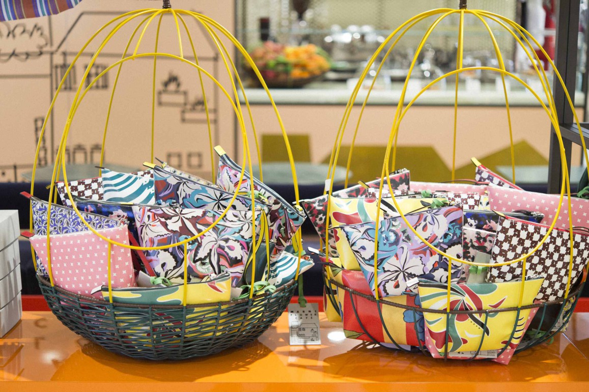 Shop MARNI MARNI MARKET marni flower cafe picnic bag by starrysky6